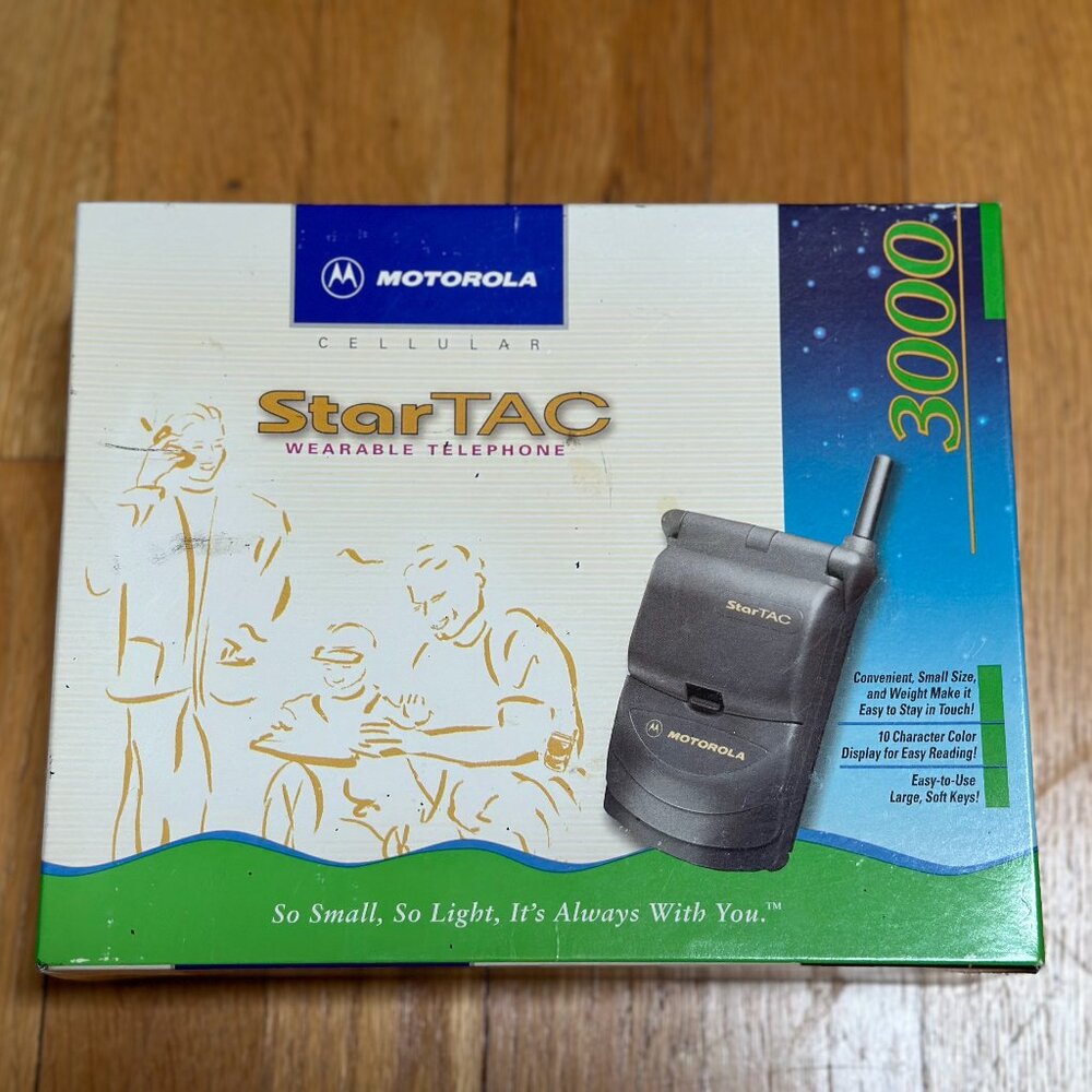 Original 1999 Motorola StarTac 3000 cellular telephone